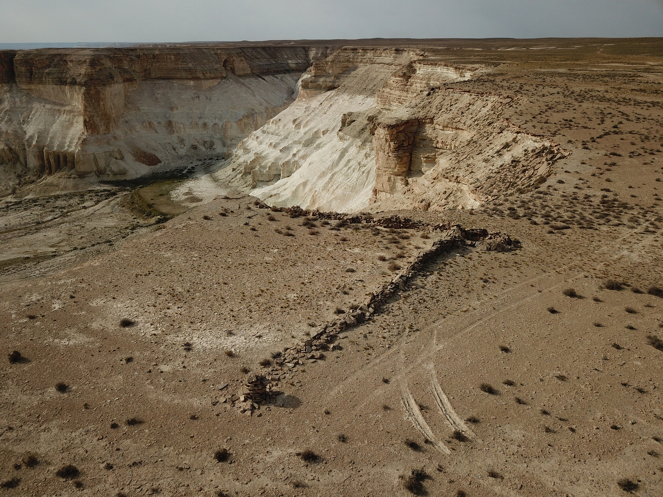 Aran hunting trap No. 54 and chink cliff