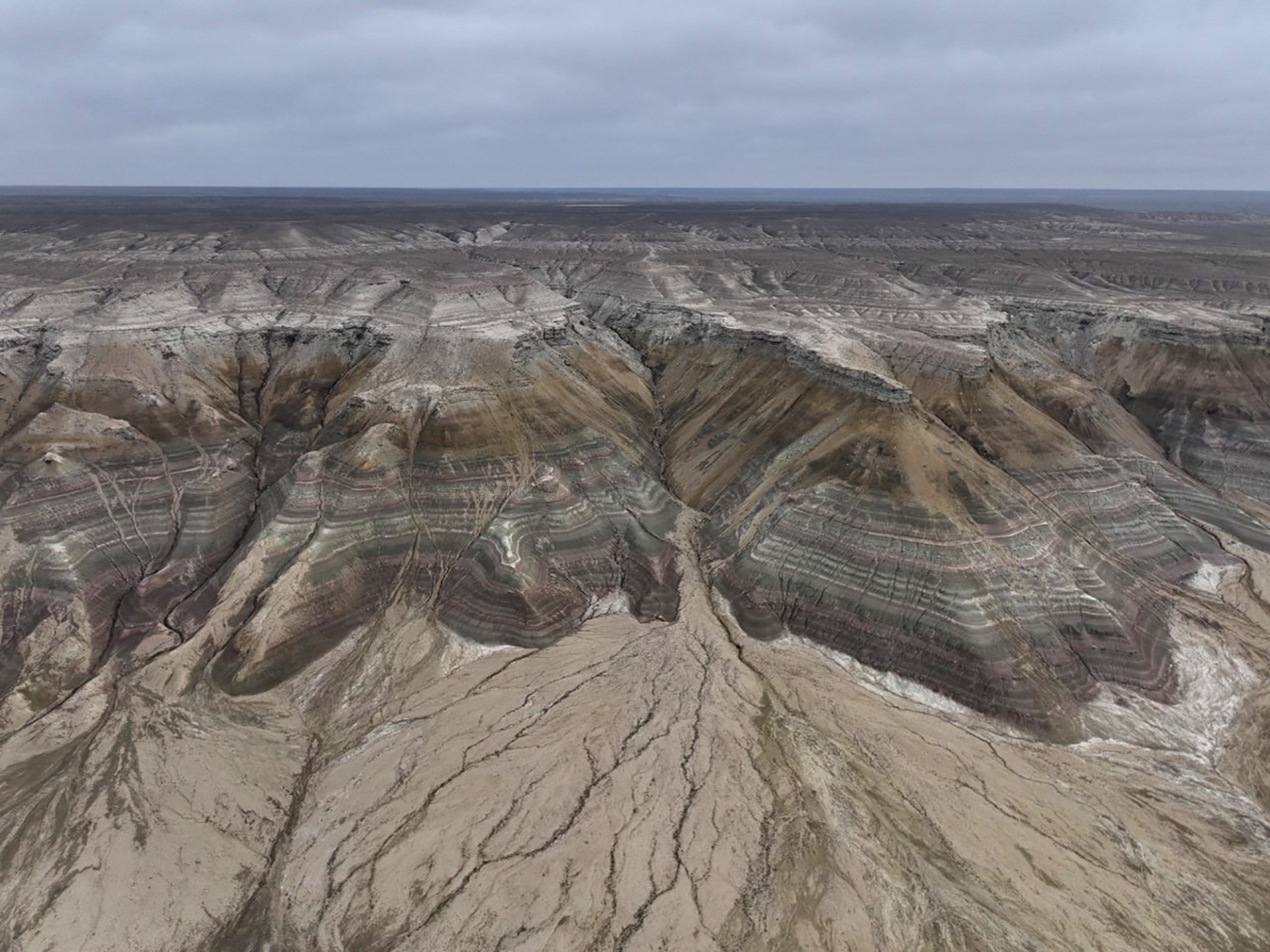 Plateau surface, chink cliffs, and sors